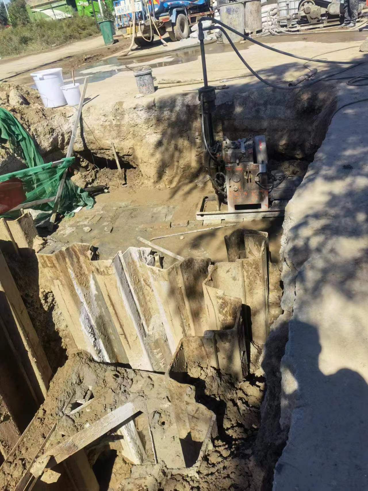 丰满基坑隧道止水帷幕桩底钻孔高压注浆